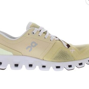 OnCloud cloud x3 running shoes, women’s 7 excellent condition